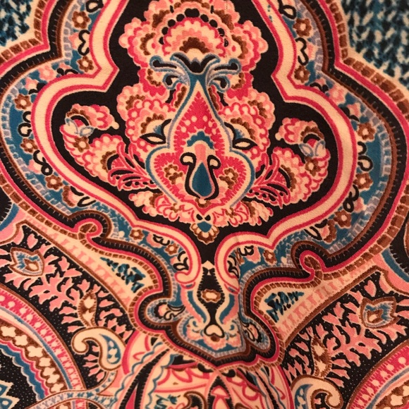 Ava Christine V-Neck Boho Tunic - Picture 5 of 6